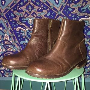 Olukai Boots. Leather. Wms Size 7.